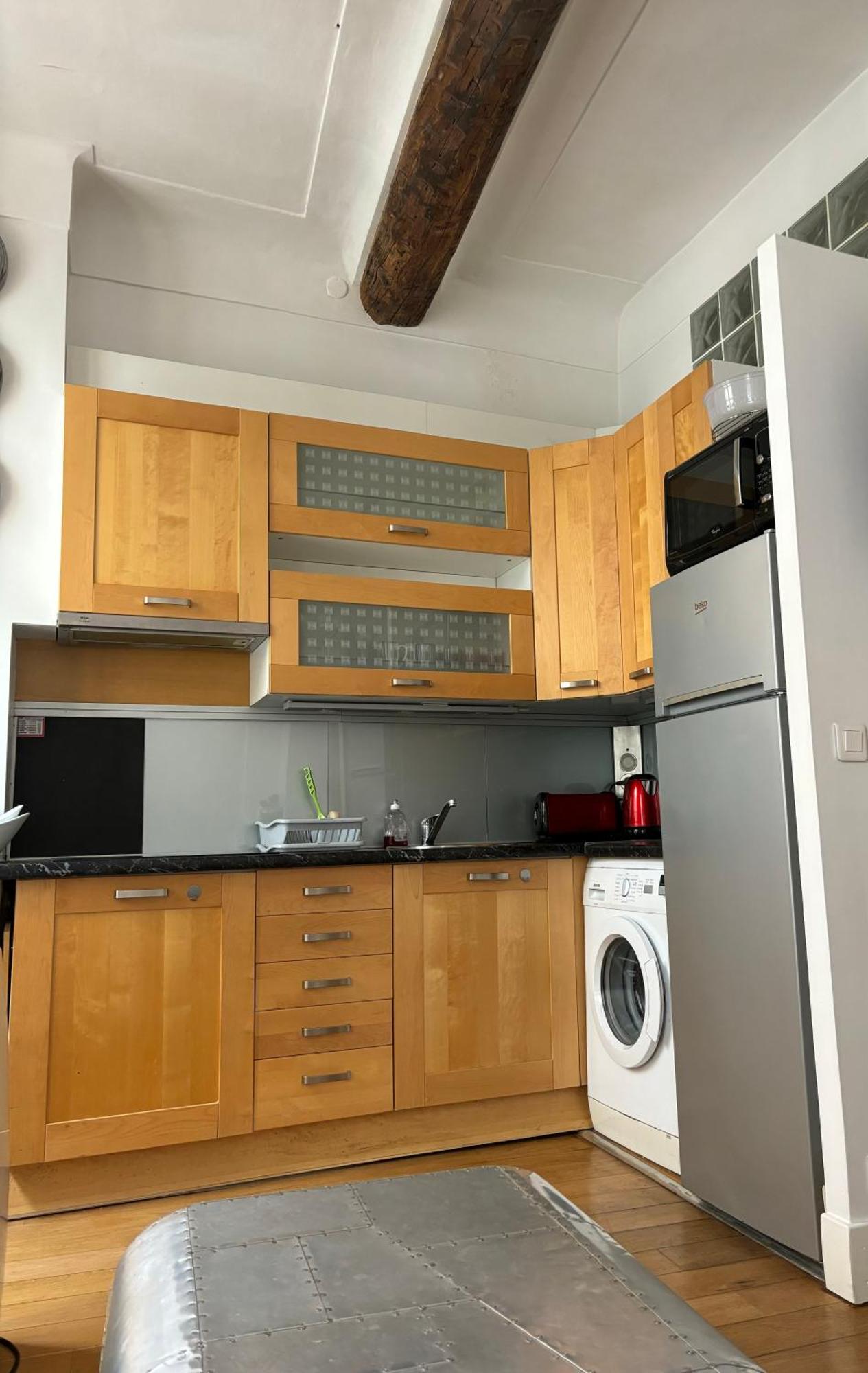 2 Bedroom Funky Apartment In The Heart Of The Old Town Of Antibes Exterior photo