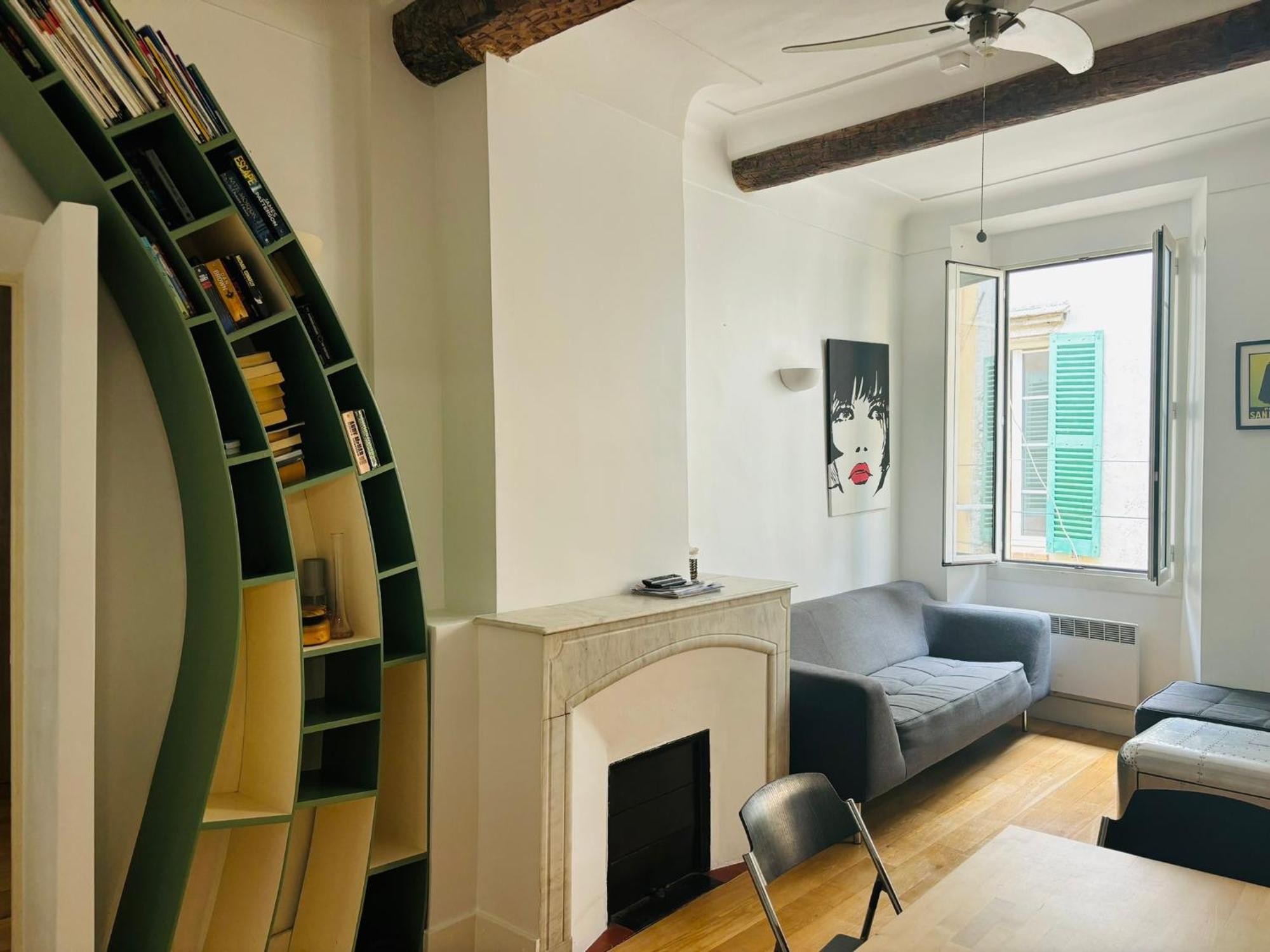 2 Bedroom Funky Apartment In The Heart Of The Old Town Of Antibes Exterior photo