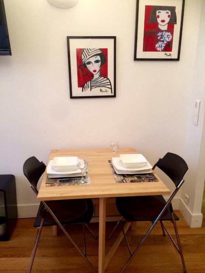 2 Bedroom Funky Apartment In The Heart Of The Old Town Of Antibes Exterior photo